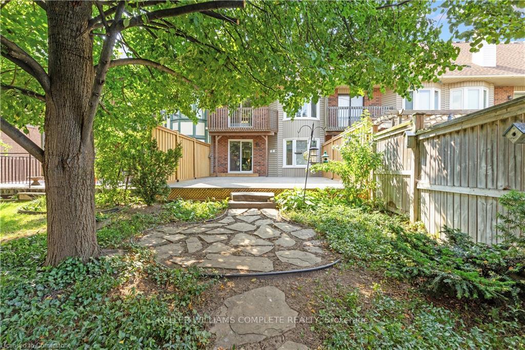 Photo 35 of 11 Waterford Crescent, Hamilton, Lakeshore — HOMEH