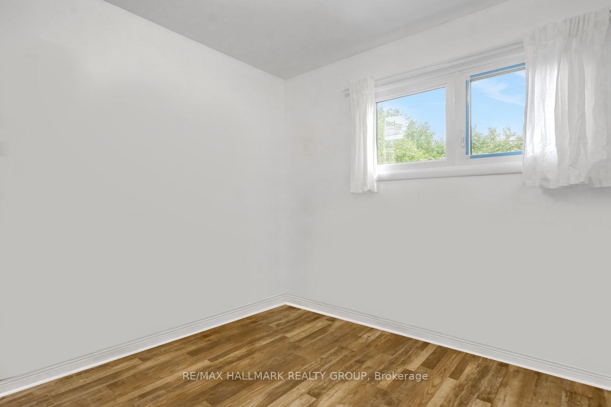 Photo 13 of 2424 Joliffe Street, Ottawa, Hawthorne Meadows — HOMEH