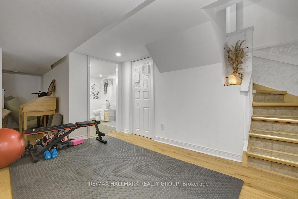 Photo 17 of 2424 Joliffe Street, Ottawa, Hawthorne Meadows — HOMEH