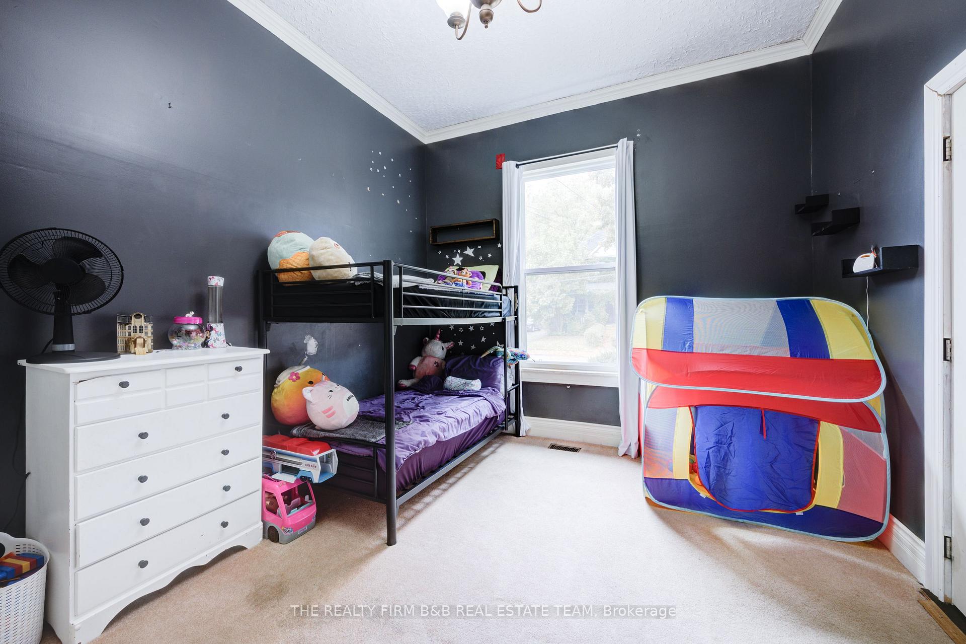 Photo 10 of 59 East Street E, St. Thomas — HOMEH
