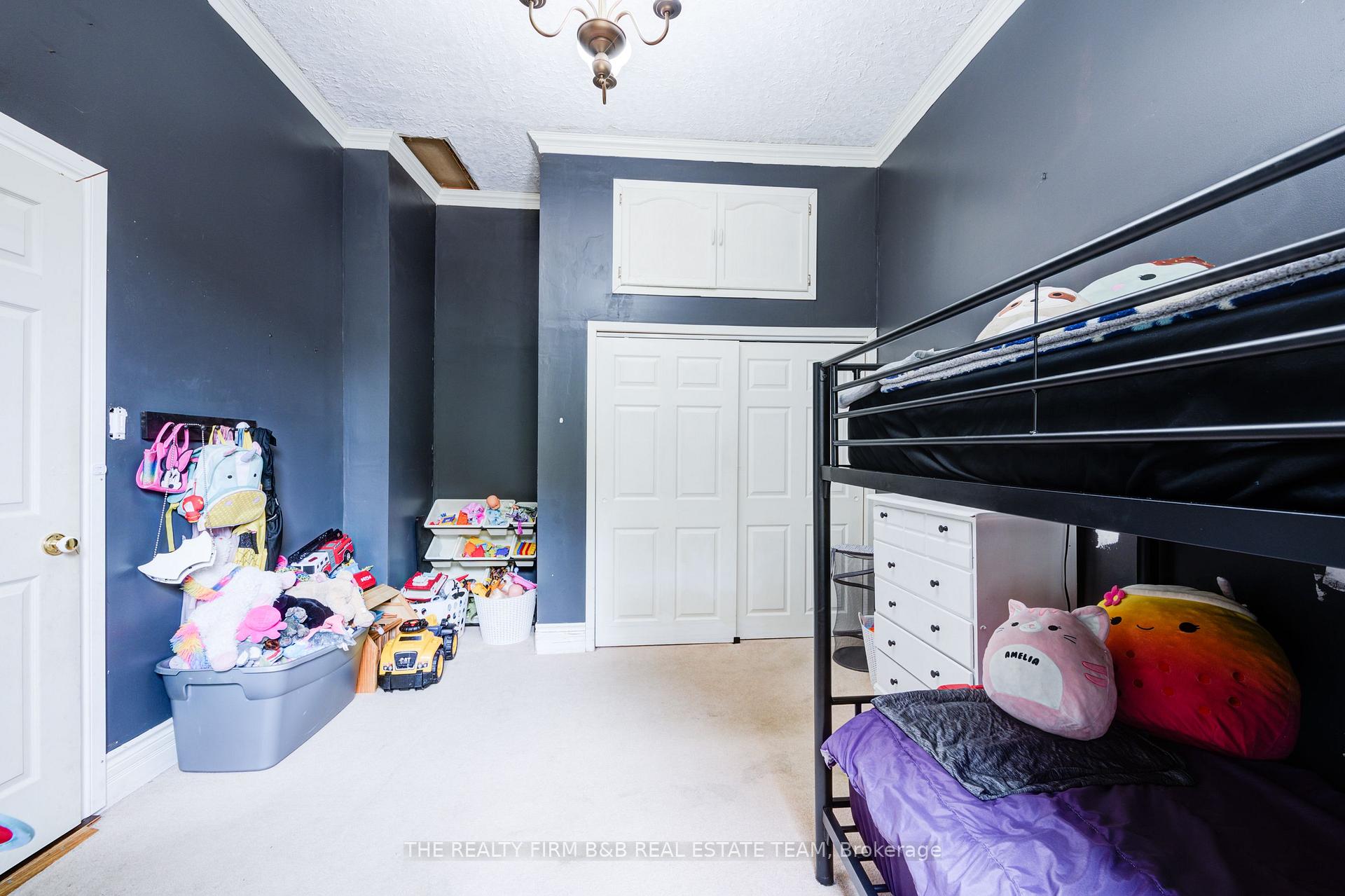 Photo 11 of 59 East Street E, St. Thomas — HOMEH