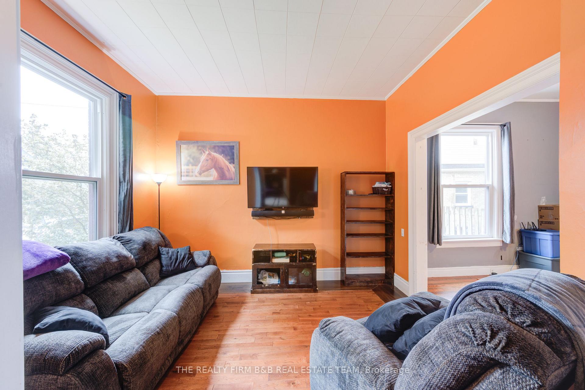 Photo 13 of 59 East Street E, St. Thomas — HOMEH