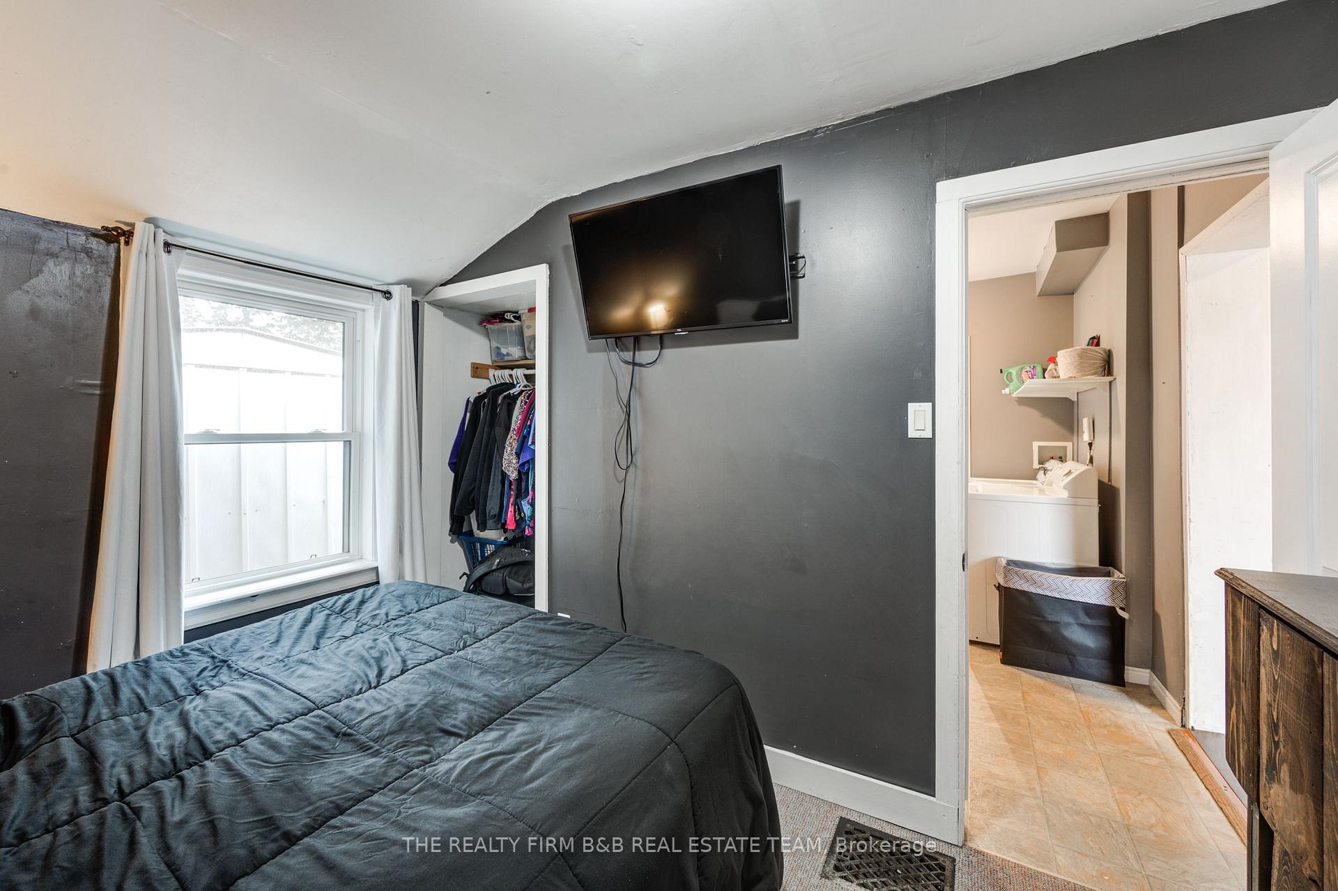 Photo 30 of 59 East Street E, St. Thomas — HOMEH