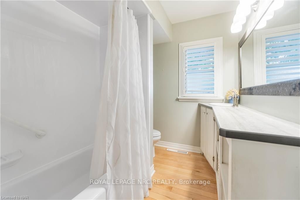 Photo 7 of 15 Mackie Street, St. Catharines, Port Dalhousie — HOMEH