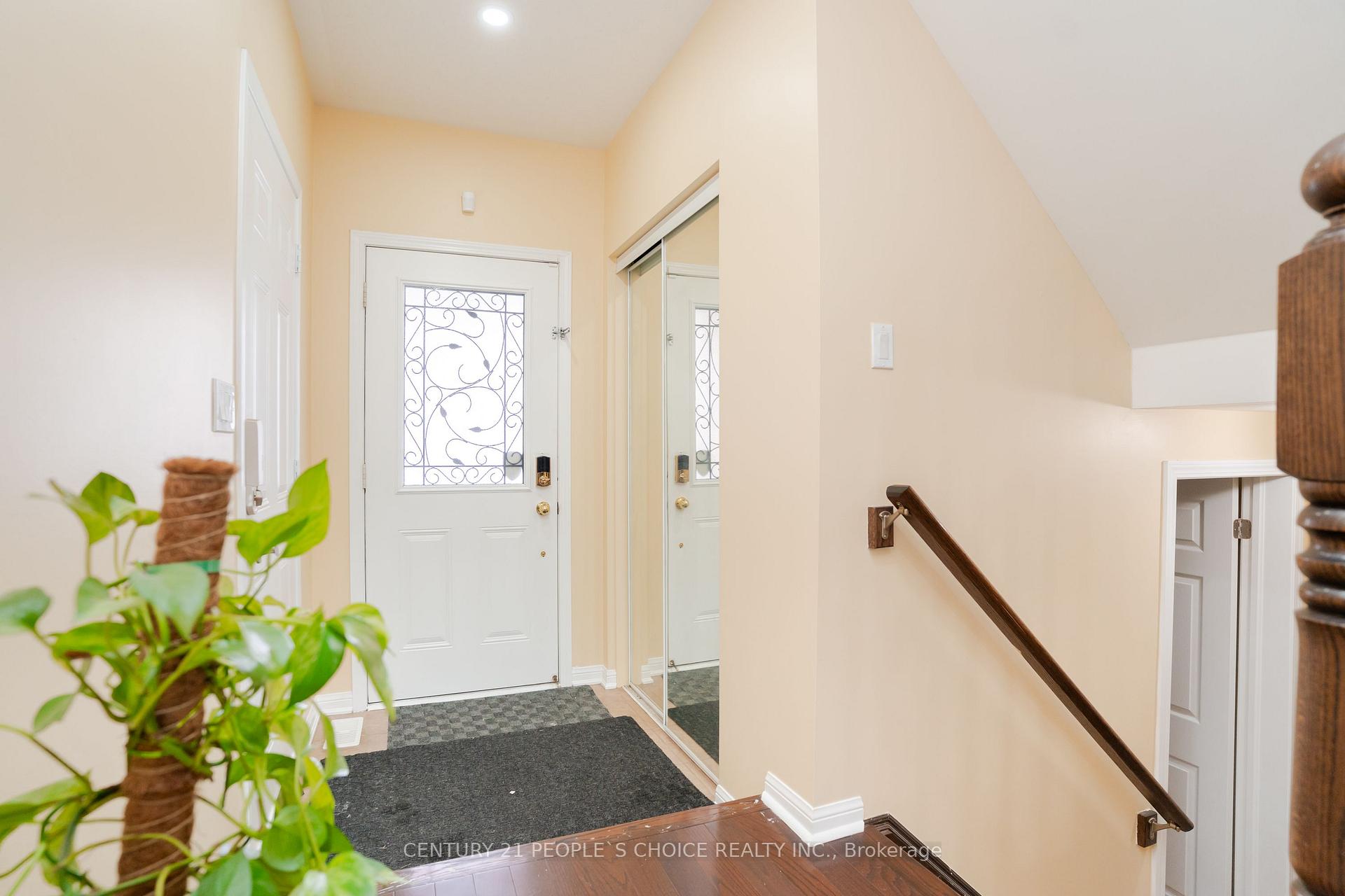 Photo 7 of Unit Upper, 10 Clenston Road, Brampton, Northwest Brampton — HOMEH