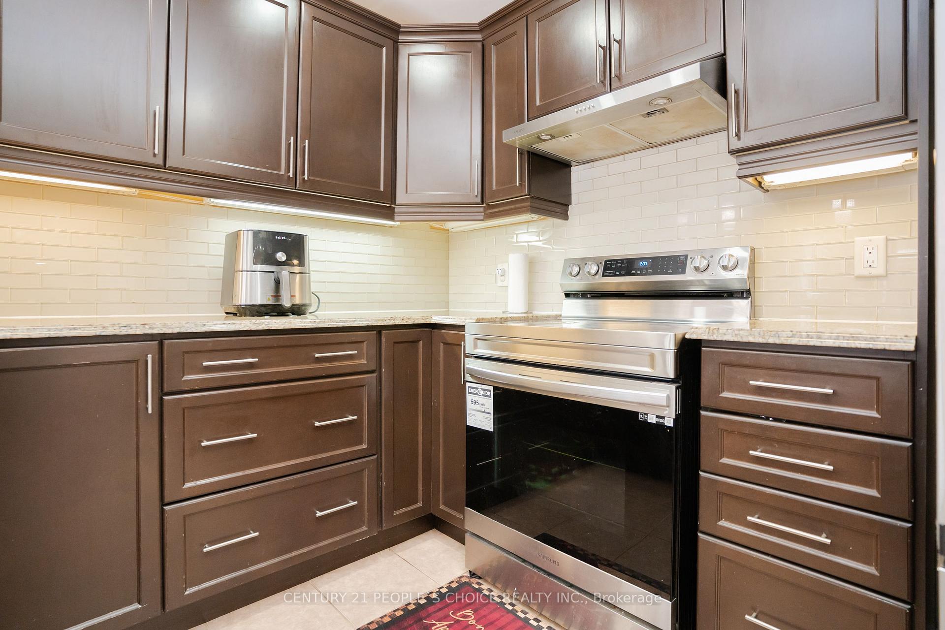 Photo 15 of Unit Upper, 10 Clenston Road, Brampton, Northwest Brampton — HOMEH