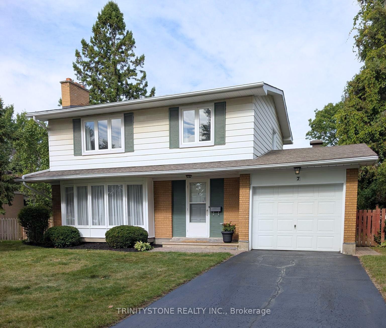 Photo 1 of 7 Pulford Crescent, Ottawa, Bayshore — HOMEH