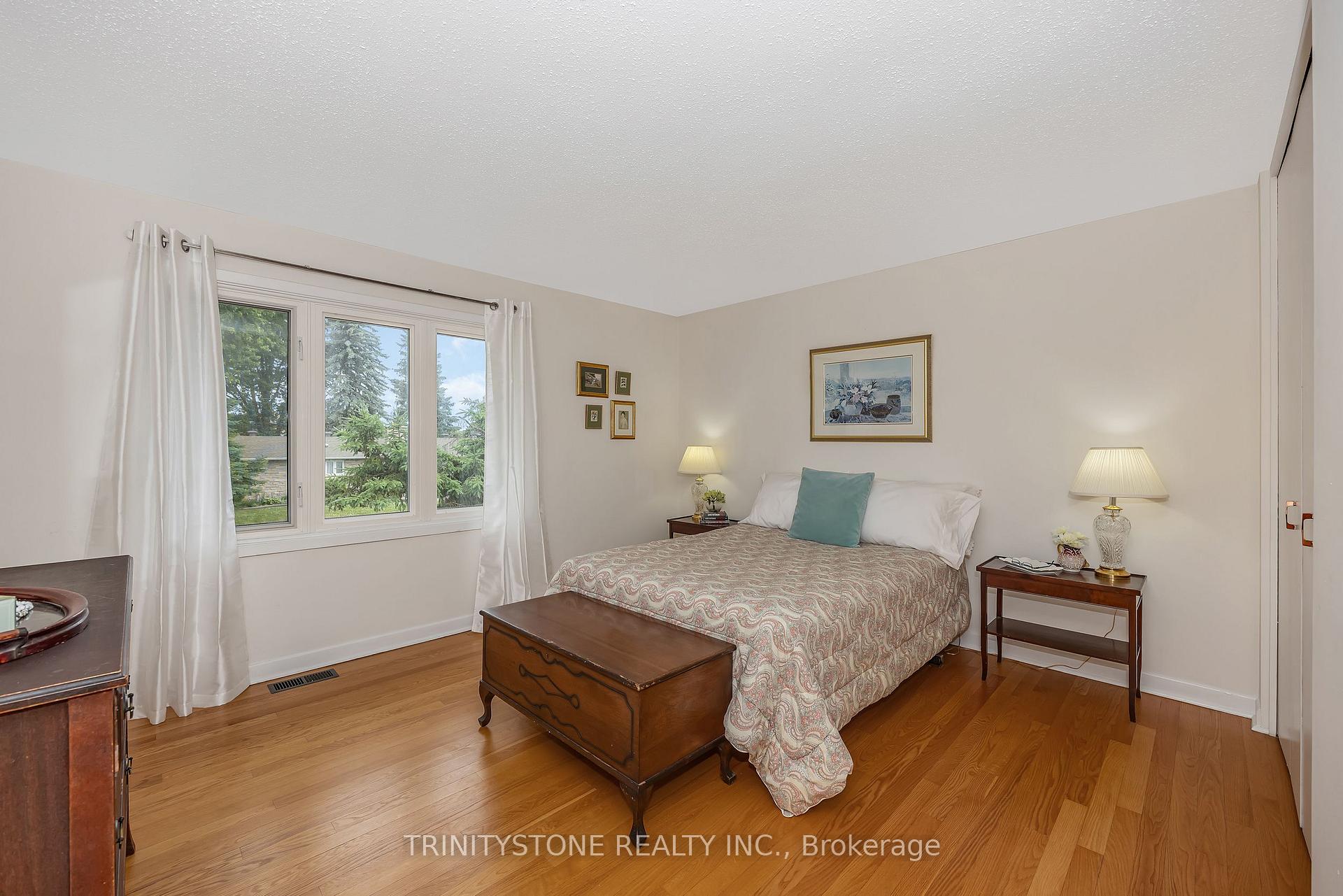 Photo 17 of 7 Pulford Crescent, Ottawa, Bayshore — HOMEH