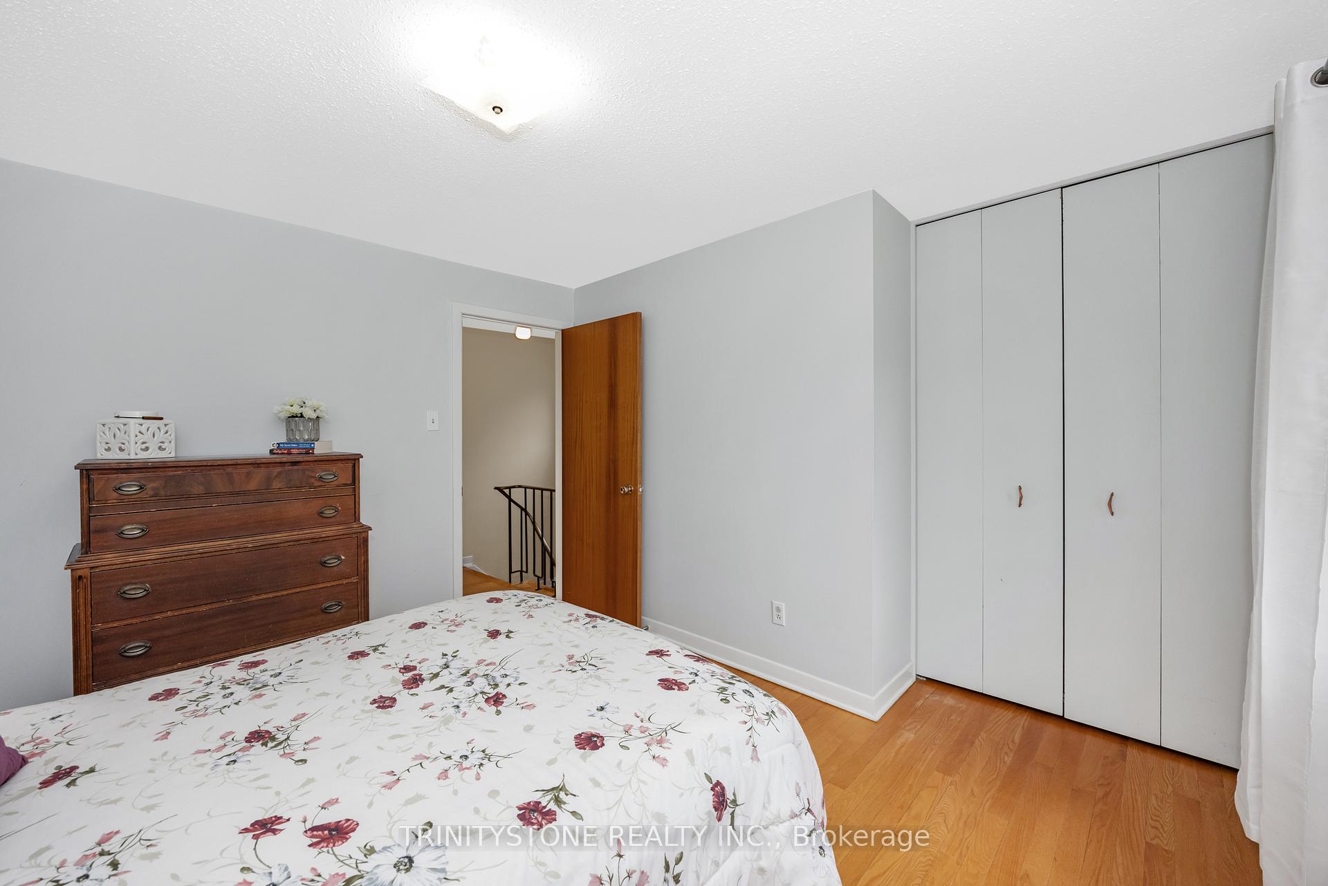 Photo 22 of 7 Pulford Crescent, Ottawa, Bayshore — HOMEH