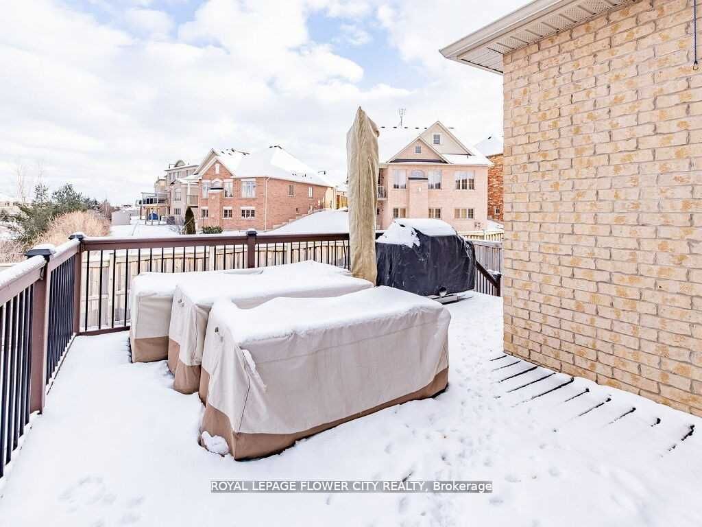 Photo 16 of 39 Bear Run Road, Brampton, Credit Valley — HOMEH