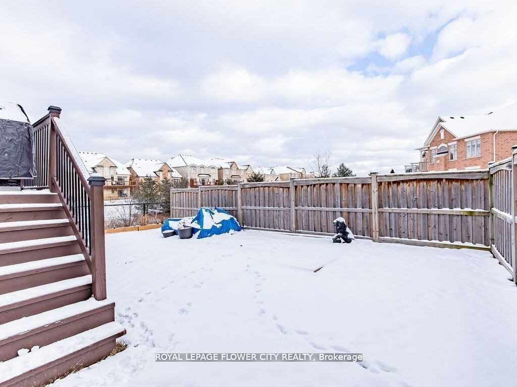 Photo 12 of 39 Bear Run Road, Brampton, Credit Valley — HOMEH