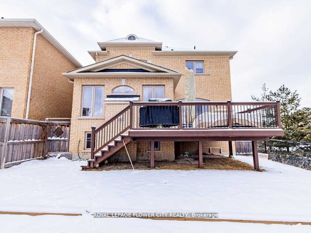 Photo 18 of 39 Bear Run Road, Brampton, Credit Valley — HOMEH