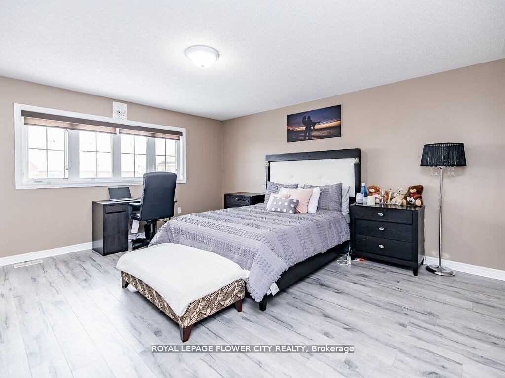 Photo 14 of 39 Bear Run Road, Brampton, Credit Valley — HOMEH