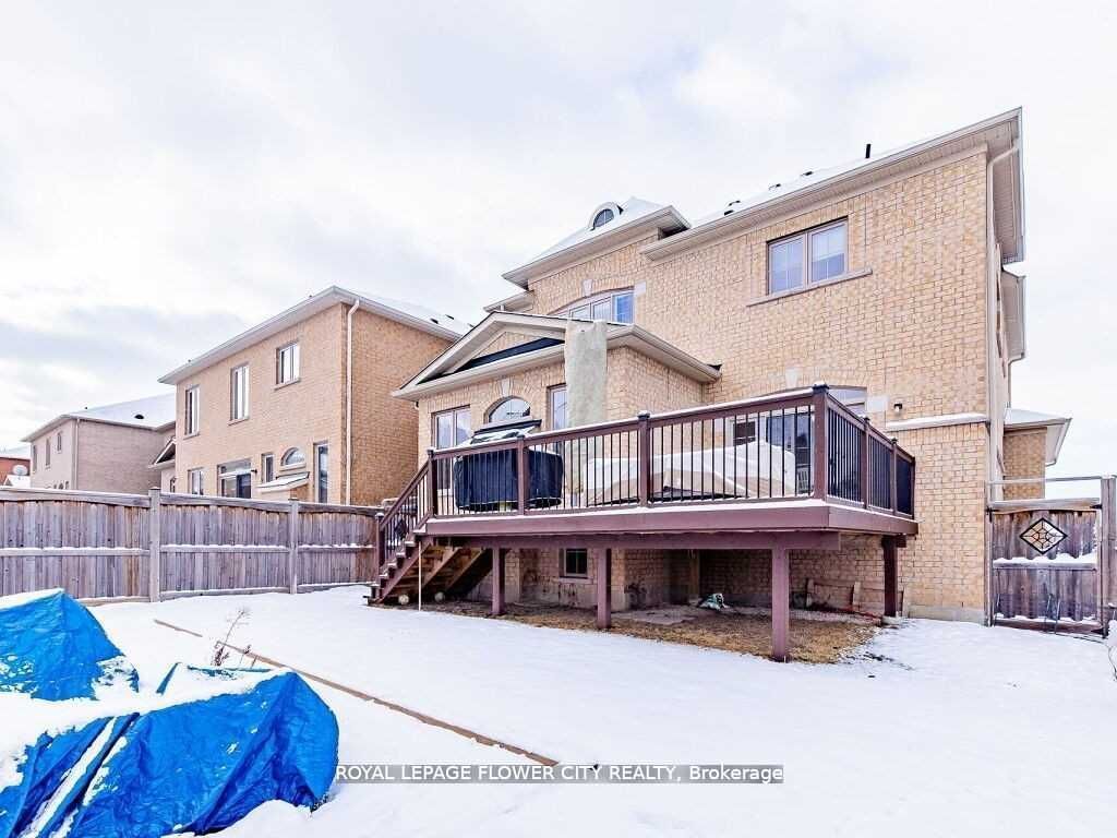 Photo 9 of 39 Bear Run Road, Brampton, Credit Valley — HOMEH