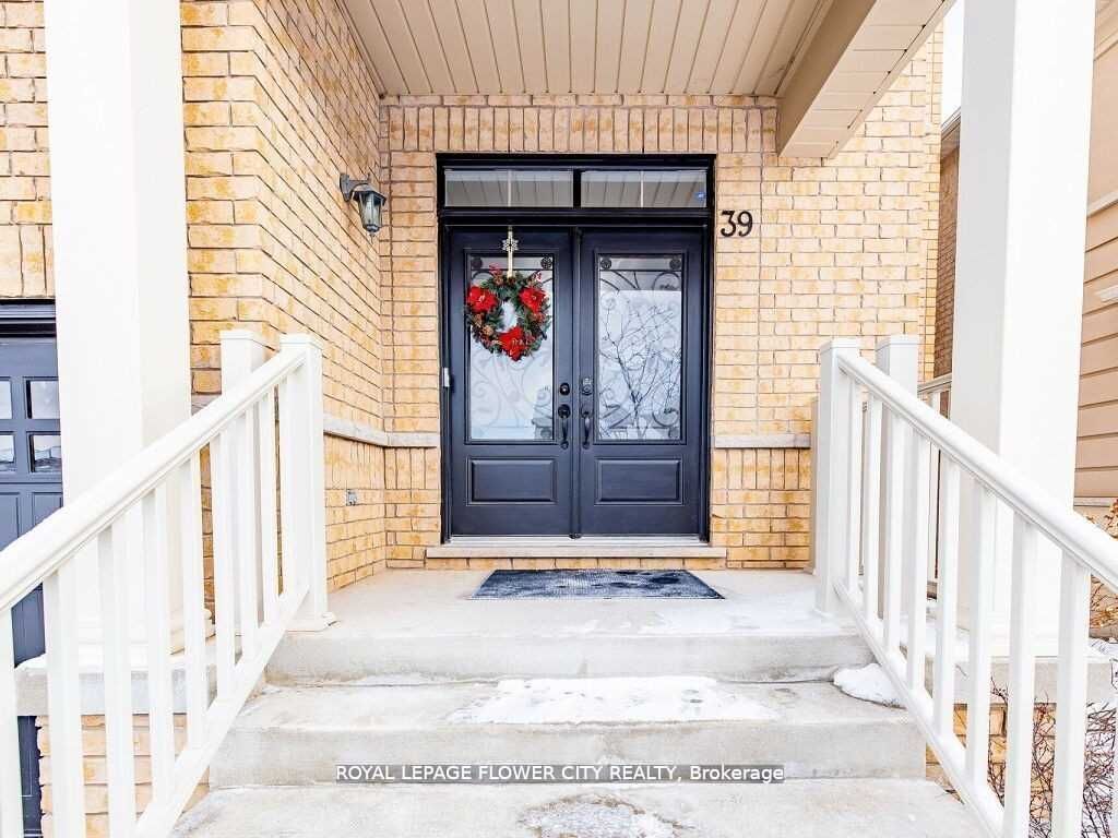 Photo 3 of 39 Bear Run Road, Brampton, Credit Valley — HOMEH