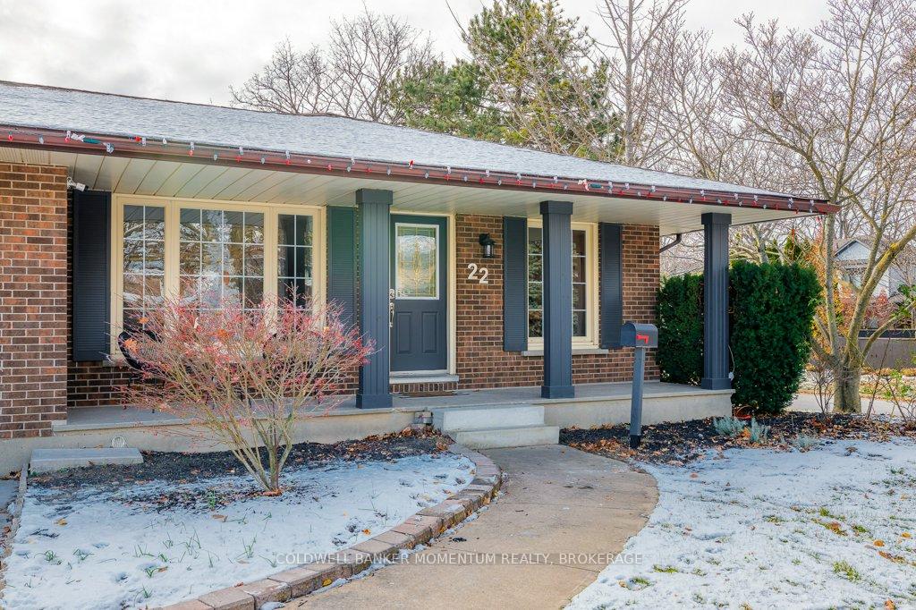 Photo 3 of 22 Royal Henley Boulevard, St. Catharines, Martindale Pond — HOMEH