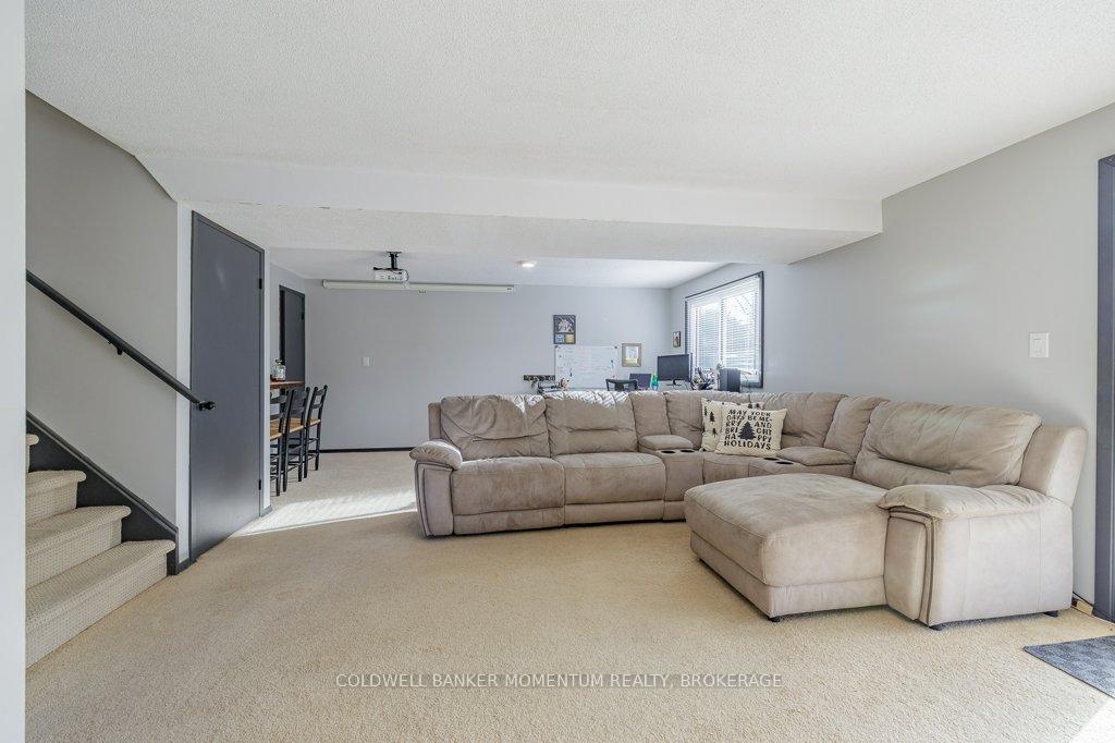 Photo 17 of 22 Royal Henley Boulevard, St. Catharines, Martindale Pond — HOMEH
