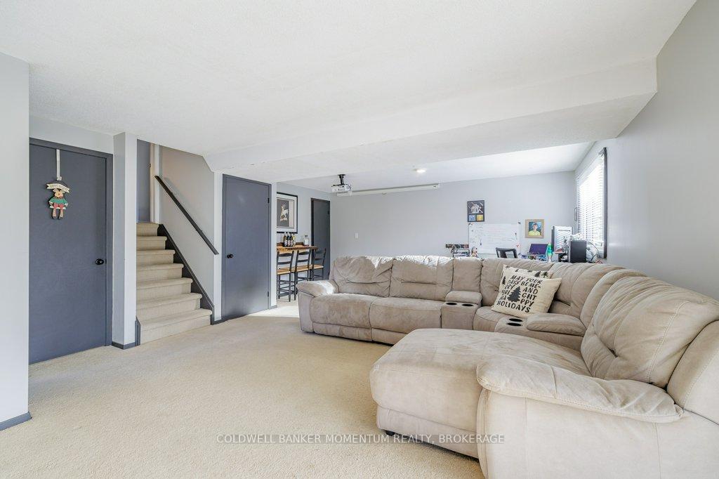 Photo 18 of 22 Royal Henley Boulevard, St. Catharines, Martindale Pond — HOMEH