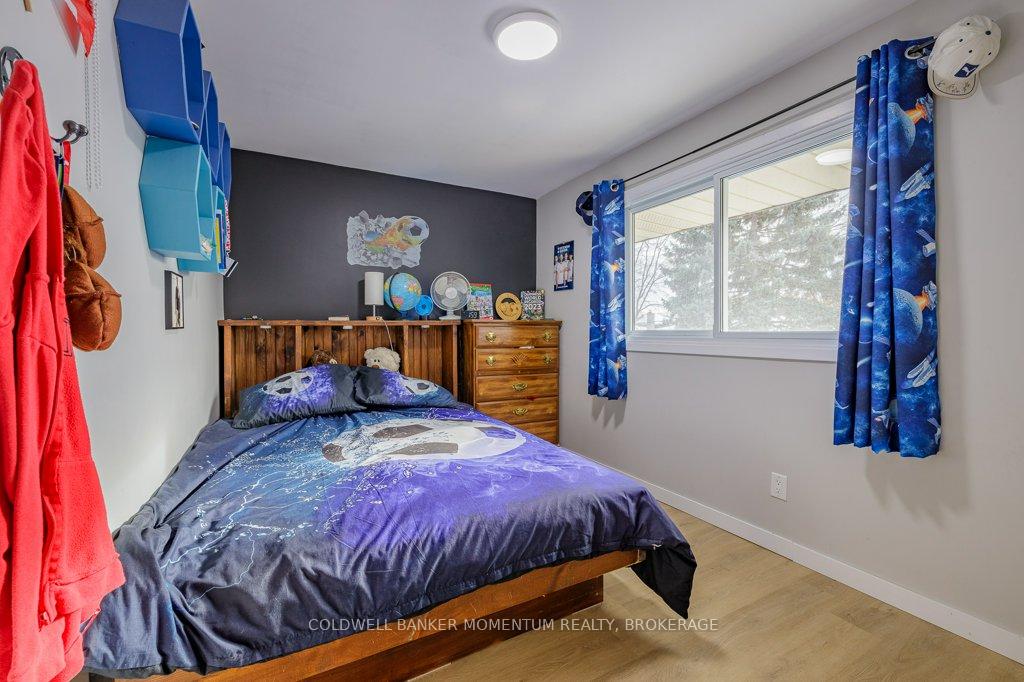 Photo 24 of 22 Royal Henley Boulevard, St. Catharines, Martindale Pond — HOMEH