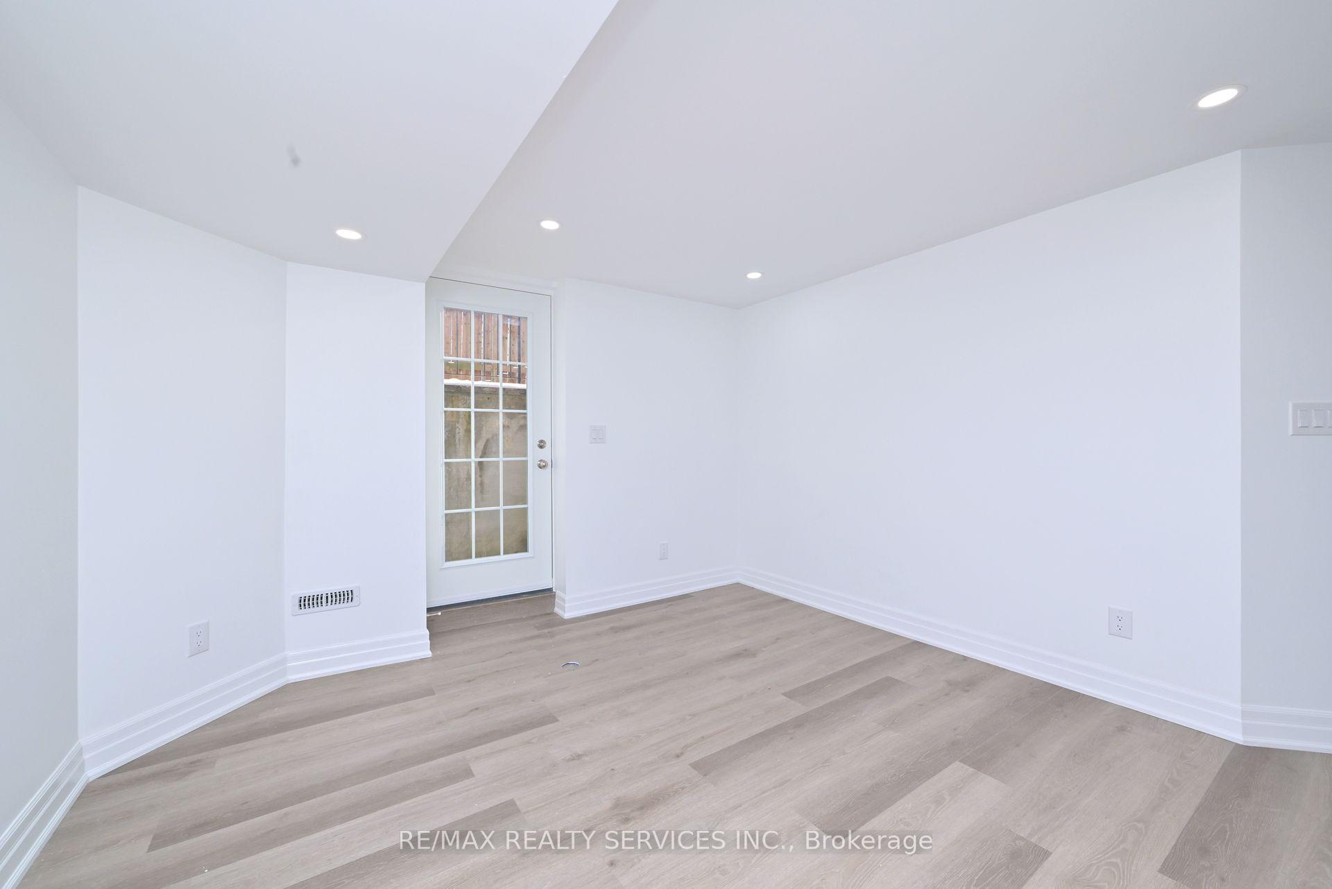 Photo 10 of Unit Basement, 99 Burnt Elm Drive, Brampton, Northwest Sandalwood Parkway — HOMEH