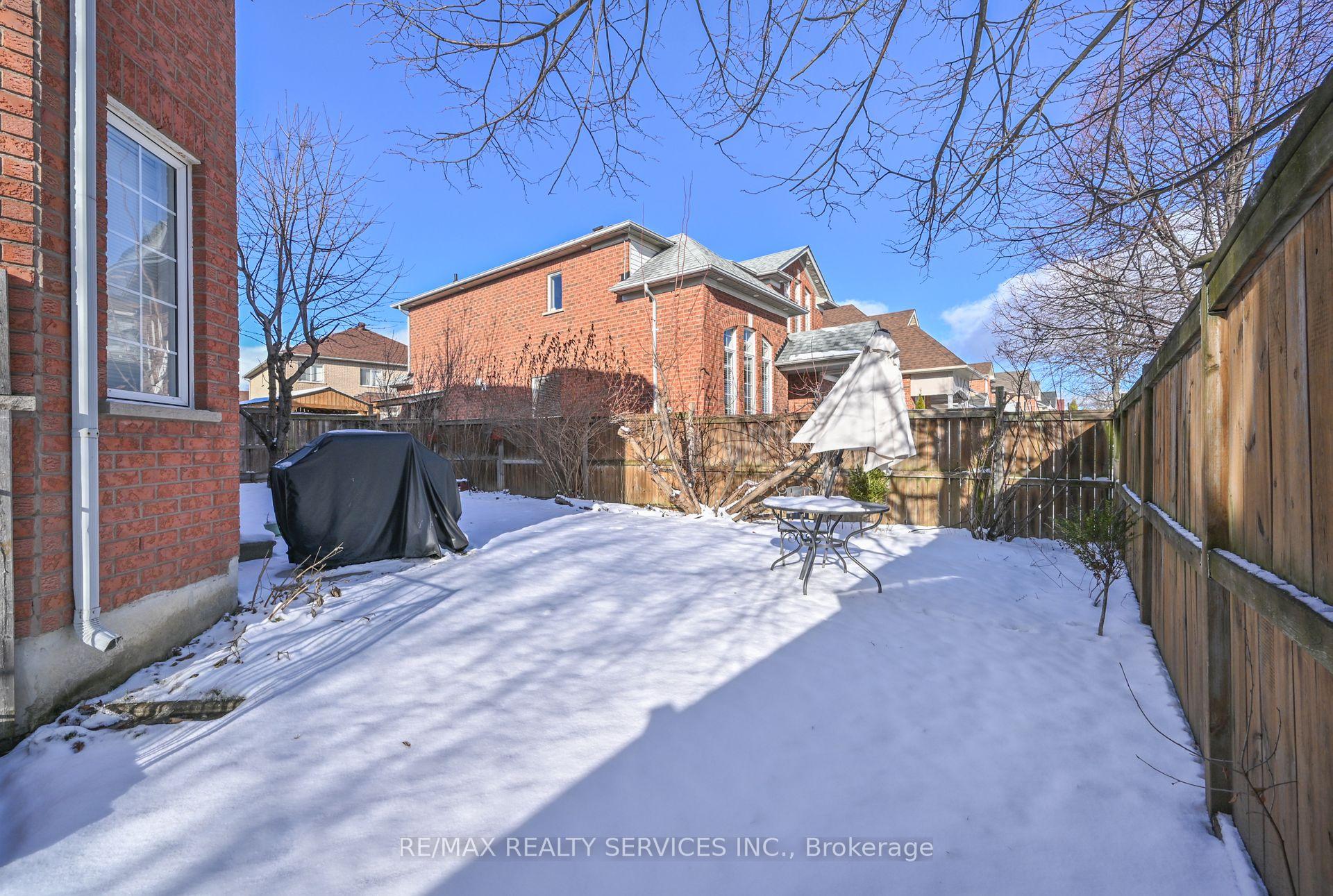 Photo 24 of Unit Basement, 99 Burnt Elm Drive, Brampton, Northwest Sandalwood Parkway — HOMEH