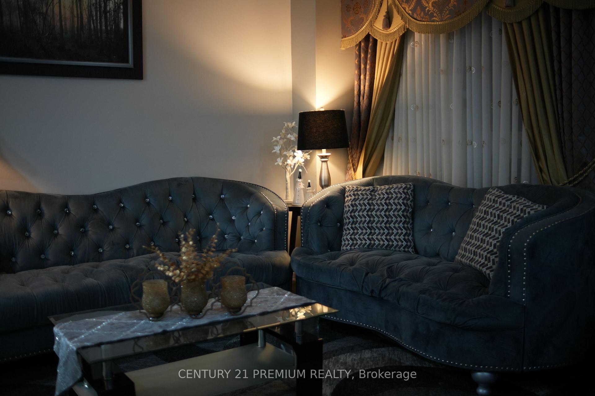 Photo 6 of 21 Sweet Clover Crescent, Brampton, Sandringham-Wellington — HOMEH