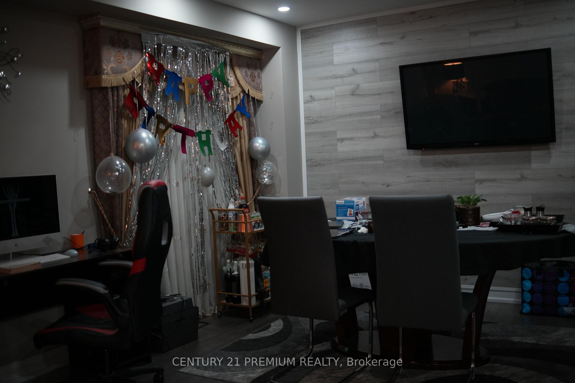 Photo 9 of 21 Sweet Clover Crescent, Brampton, Sandringham-Wellington — HOMEH
