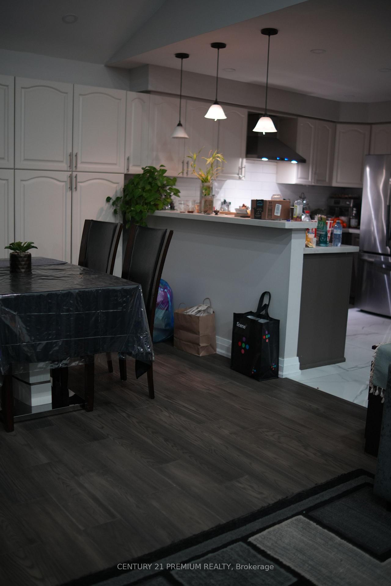 Photo 14 of 21 Sweet Clover Crescent, Brampton, Sandringham-Wellington — HOMEH