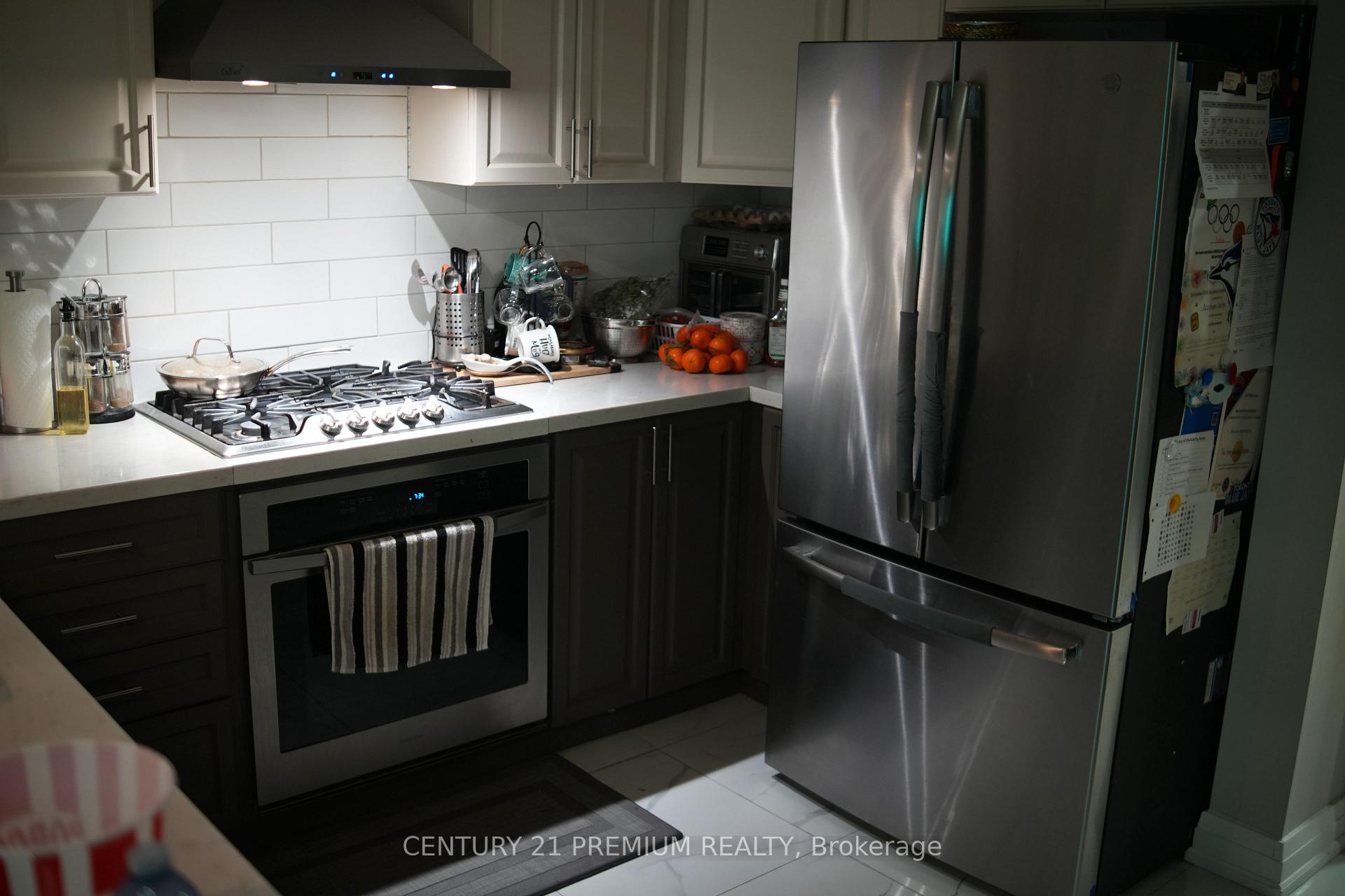 Photo 16 of 21 Sweet Clover Crescent, Brampton, Sandringham-Wellington — HOMEH
