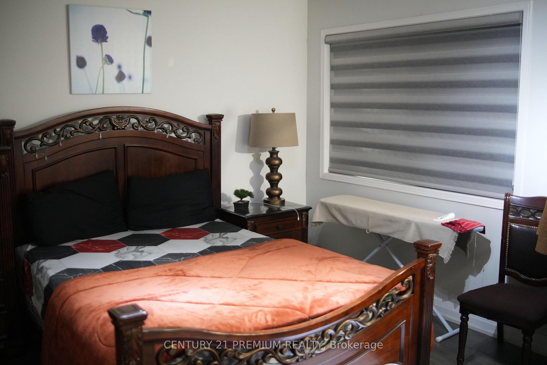 Photo 18 of 21 Sweet Clover Crescent, Brampton, Sandringham-Wellington — HOMEH