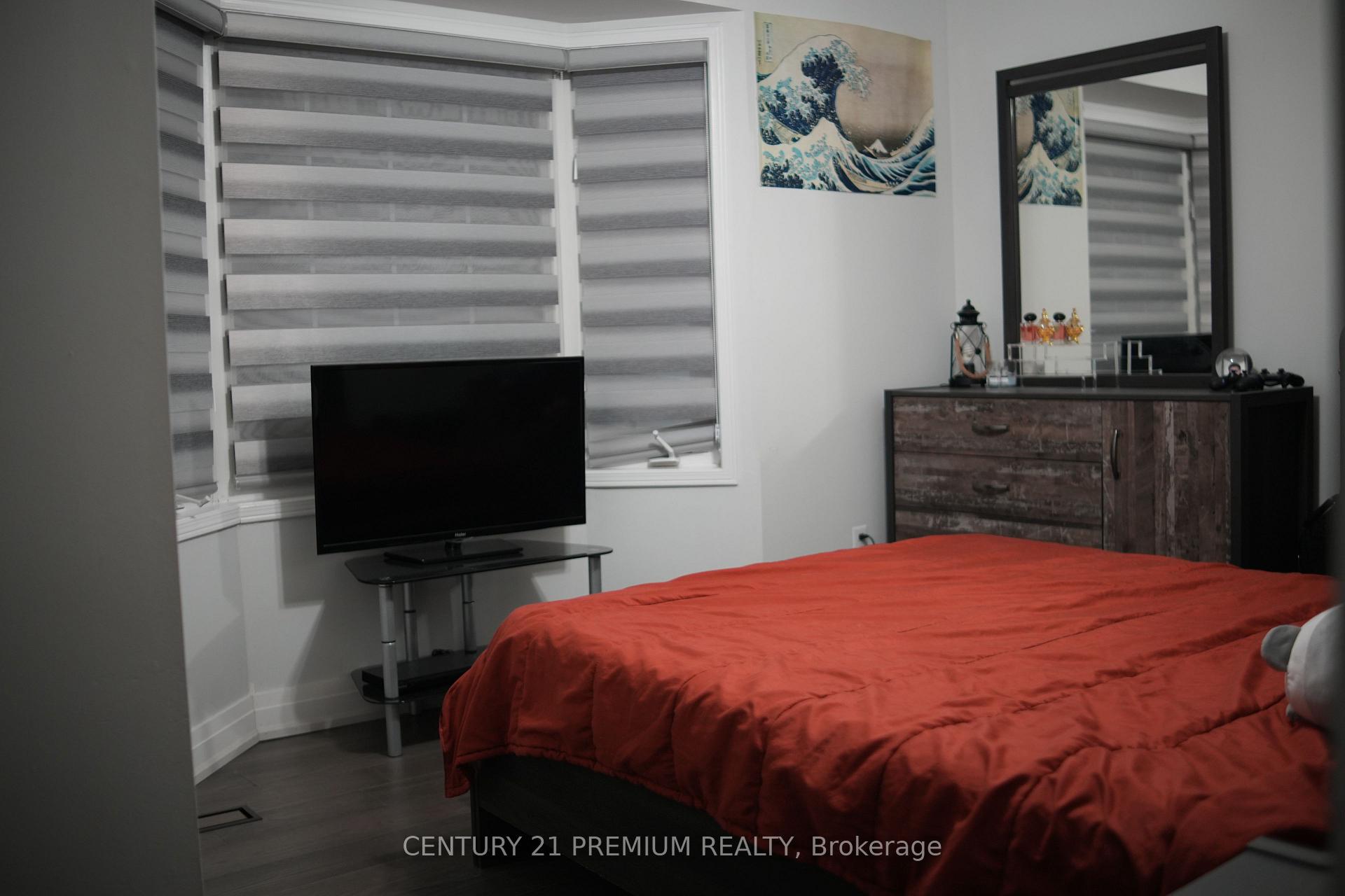 Photo 23 of 21 Sweet Clover Crescent, Brampton, Sandringham-Wellington — HOMEH