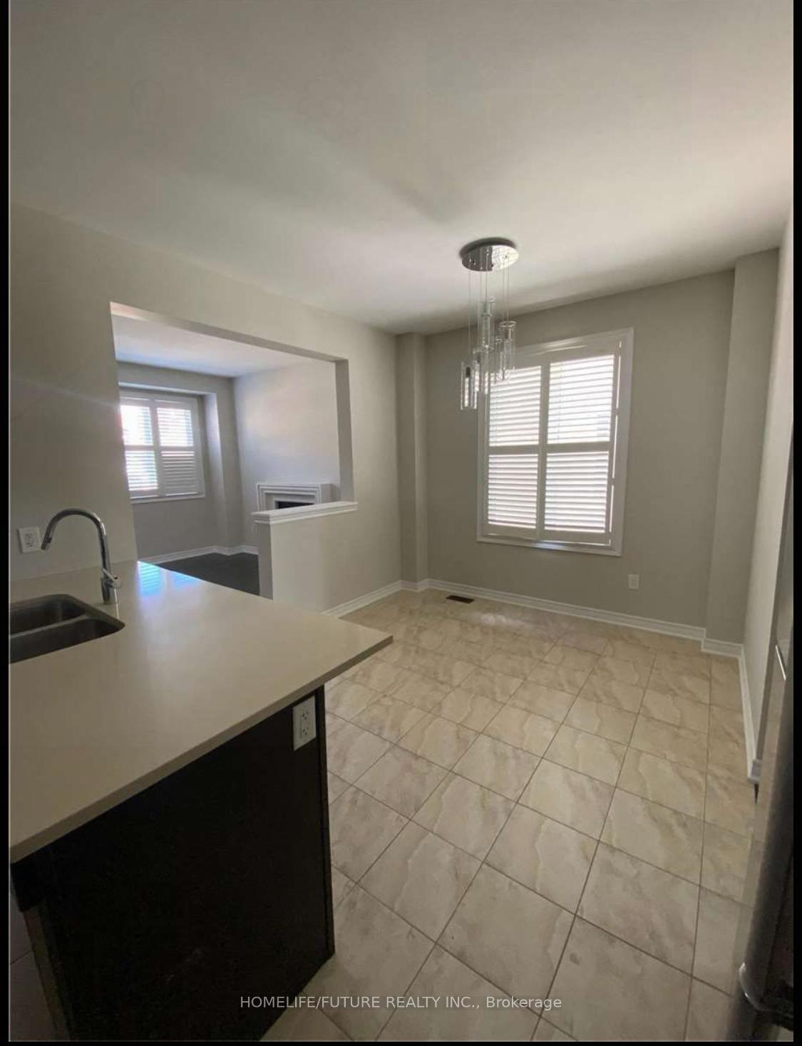 Photo 5 of 20 Ledger Point Crescent, Brampton, Sandringham-Wellington North — HOMEH