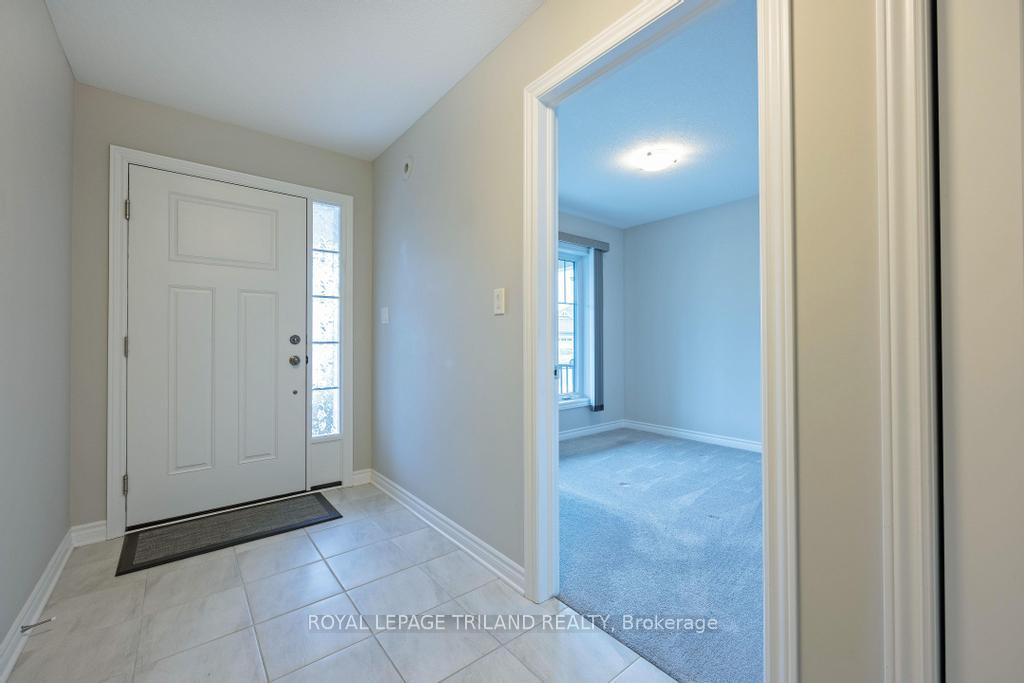 Photo 5 of 16 Ashberry Place, St. Thomas — HOMEH