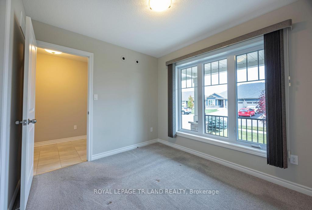 Photo 7 of 16 Ashberry Place, St. Thomas — HOMEH