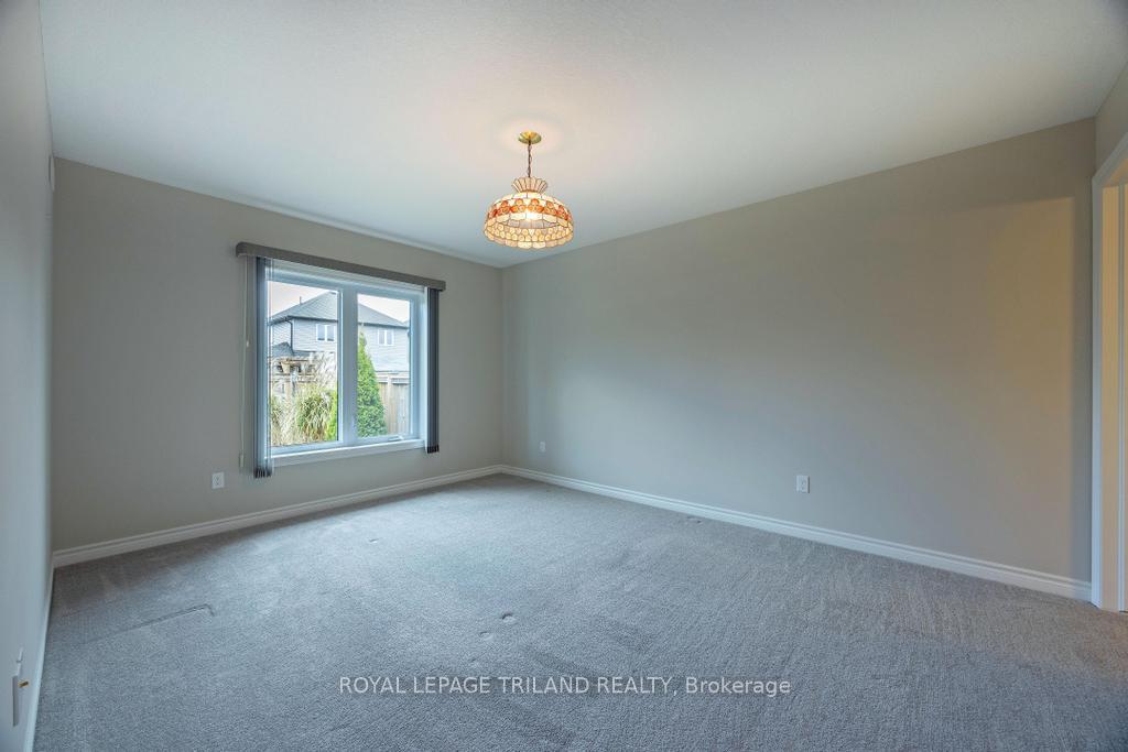 Photo 18 of 16 Ashberry Place, St. Thomas — HOMEH