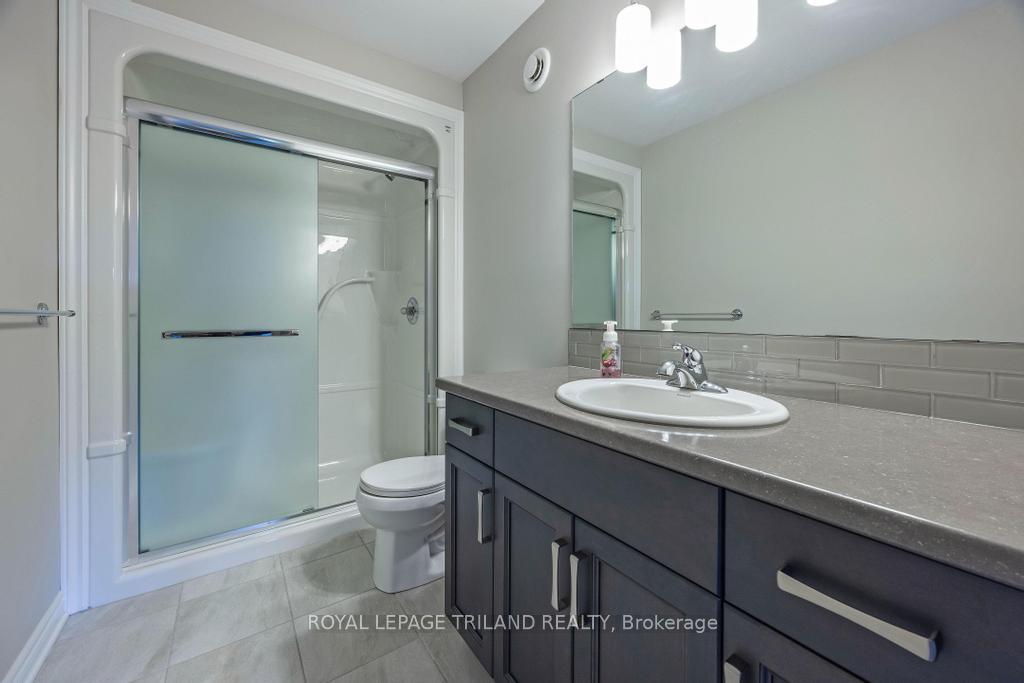 Photo 21 of 16 Ashberry Place, St. Thomas — HOMEH