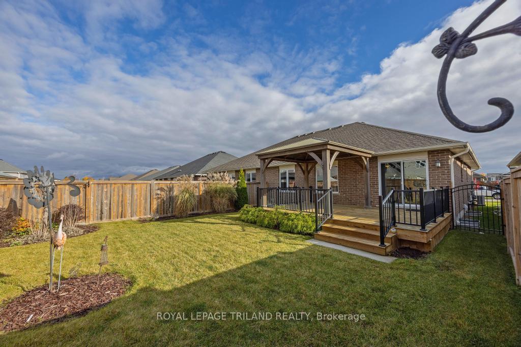 Photo 30 of 16 Ashberry Place, St. Thomas — HOMEH