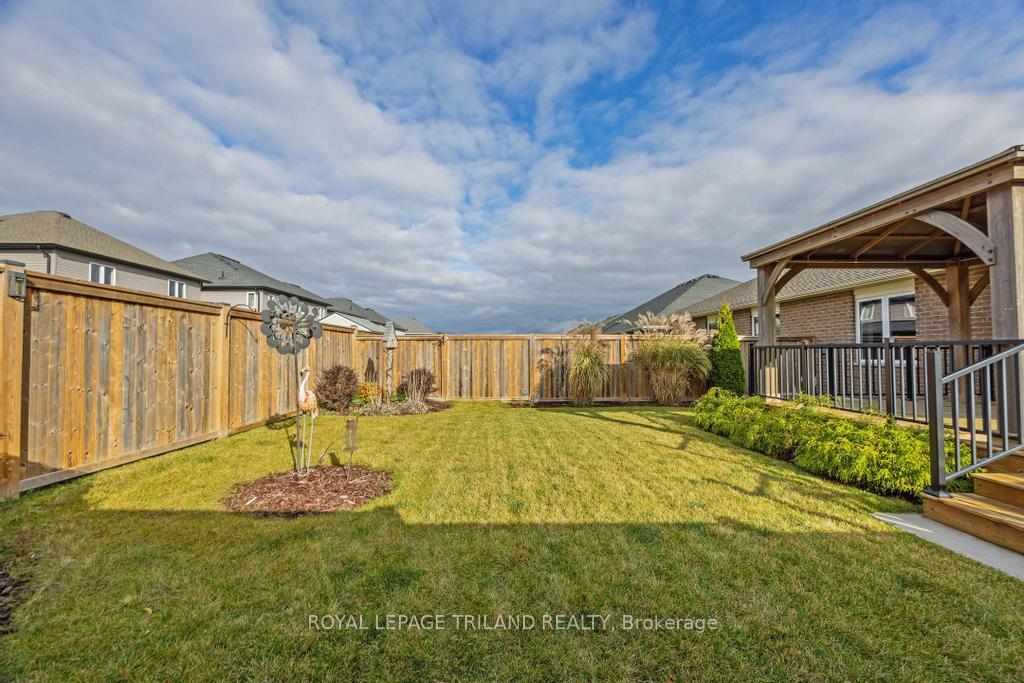 Photo 31 of 16 Ashberry Place, St. Thomas — HOMEH