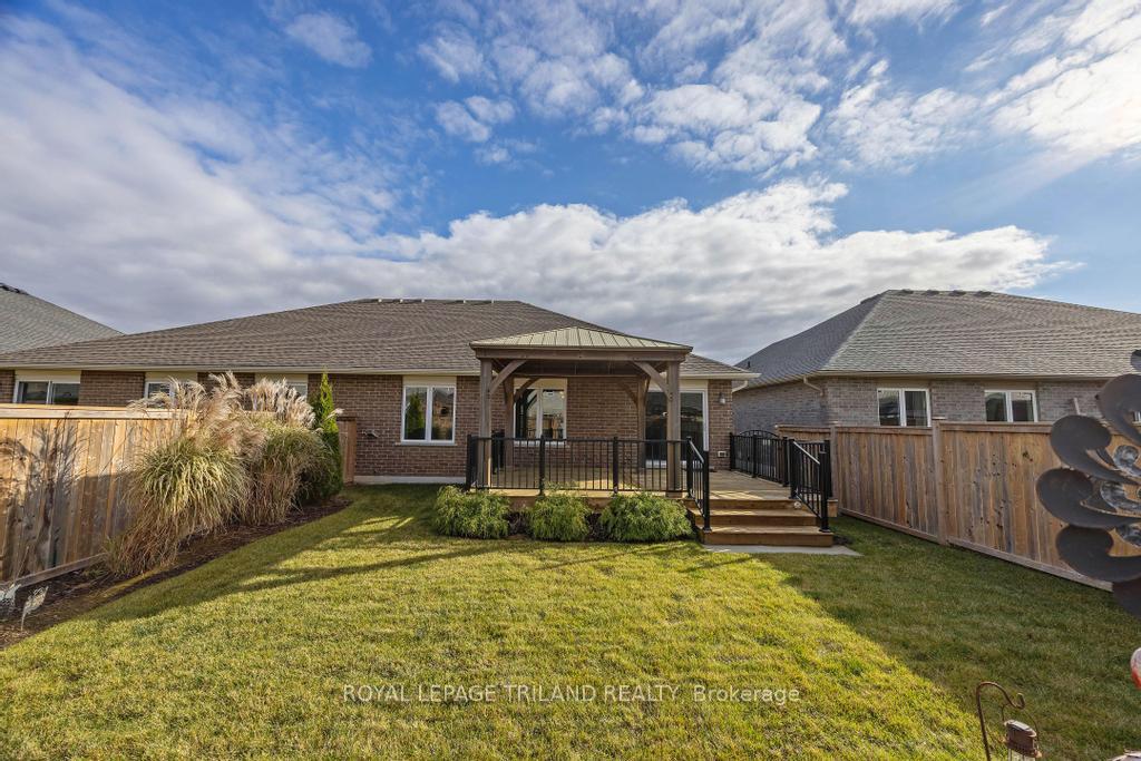 Photo 33 of 16 Ashberry Place, St. Thomas — HOMEH