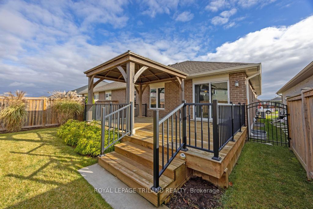 Photo 34 of 16 Ashberry Place, St. Thomas — HOMEH