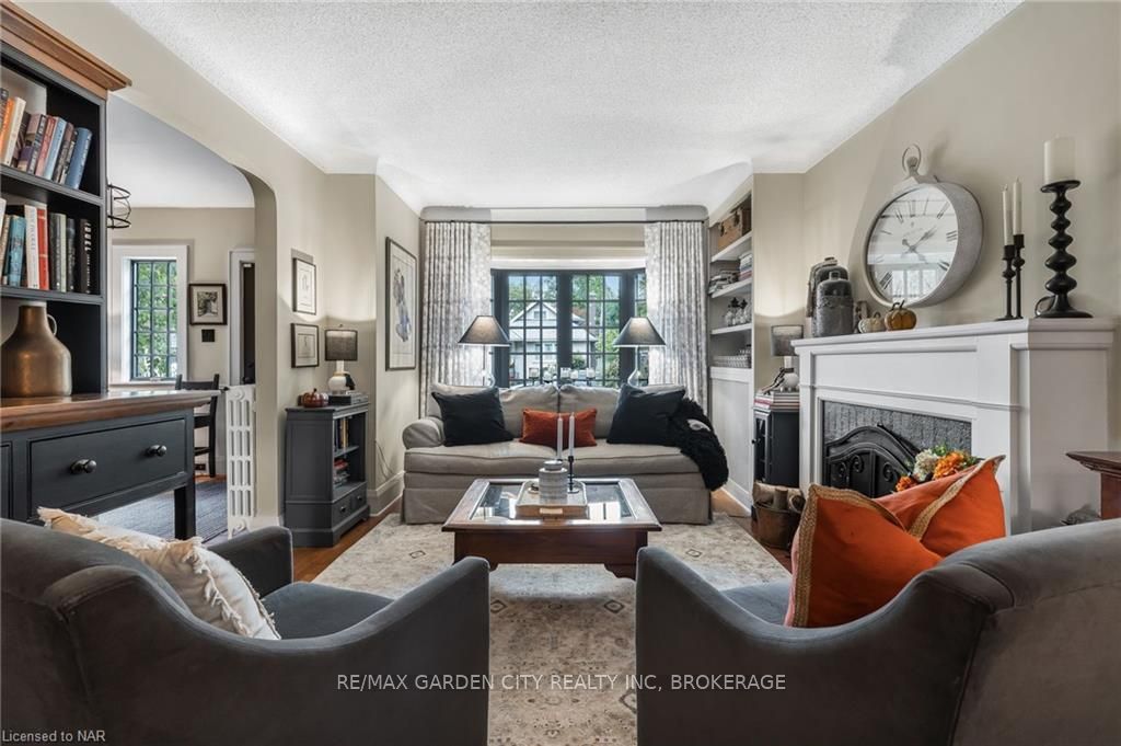 Photo 6 of 8 Ridgewood Road, St. Catharines, Old Glenridge — HOMEH