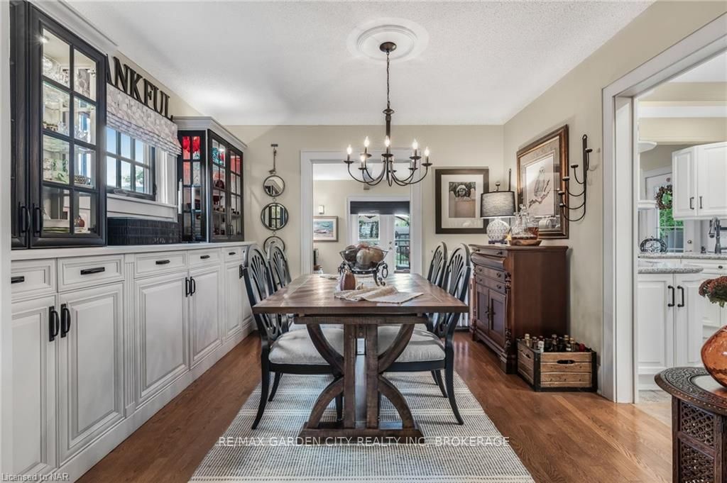 Photo 9 of 8 Ridgewood Road, St. Catharines, Old Glenridge — HOMEH