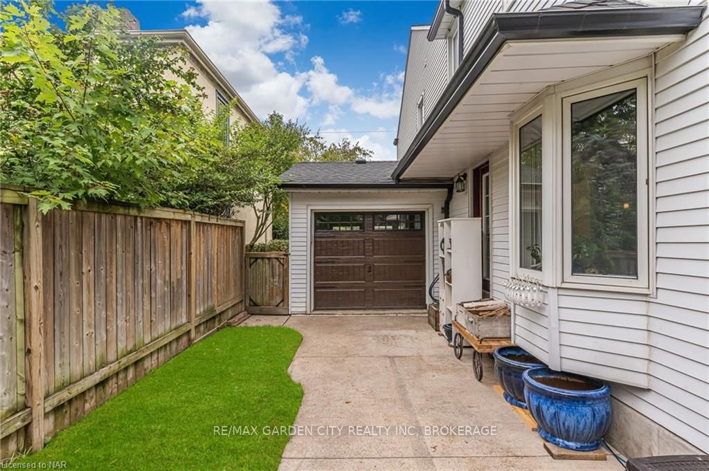 Photo 30 of 8 Ridgewood Road, St. Catharines, Old Glenridge — HOMEH