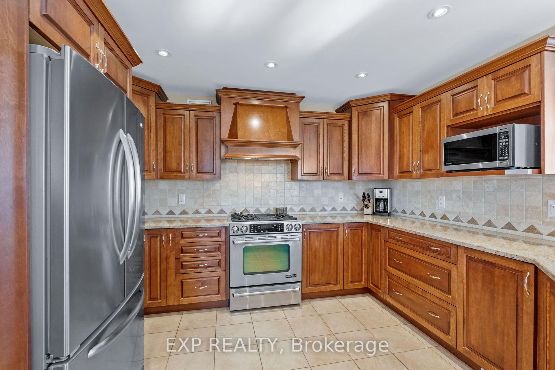 Photo 33 of 5940 Brophy Drive, Ottawa, South of Fallowfield Road — HOMEH