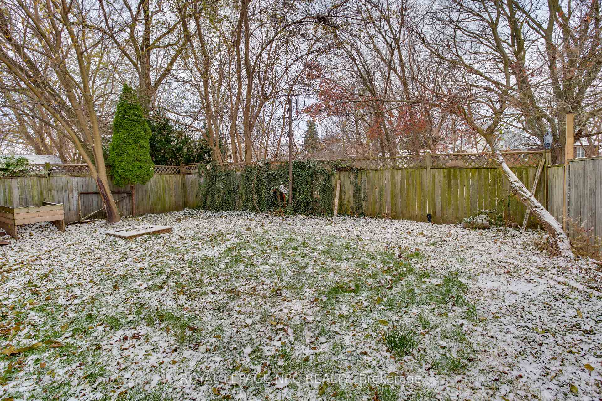 Photo 21 of 27 Doncaster Boulevard, St. Catharines, Fairview — HOMEH