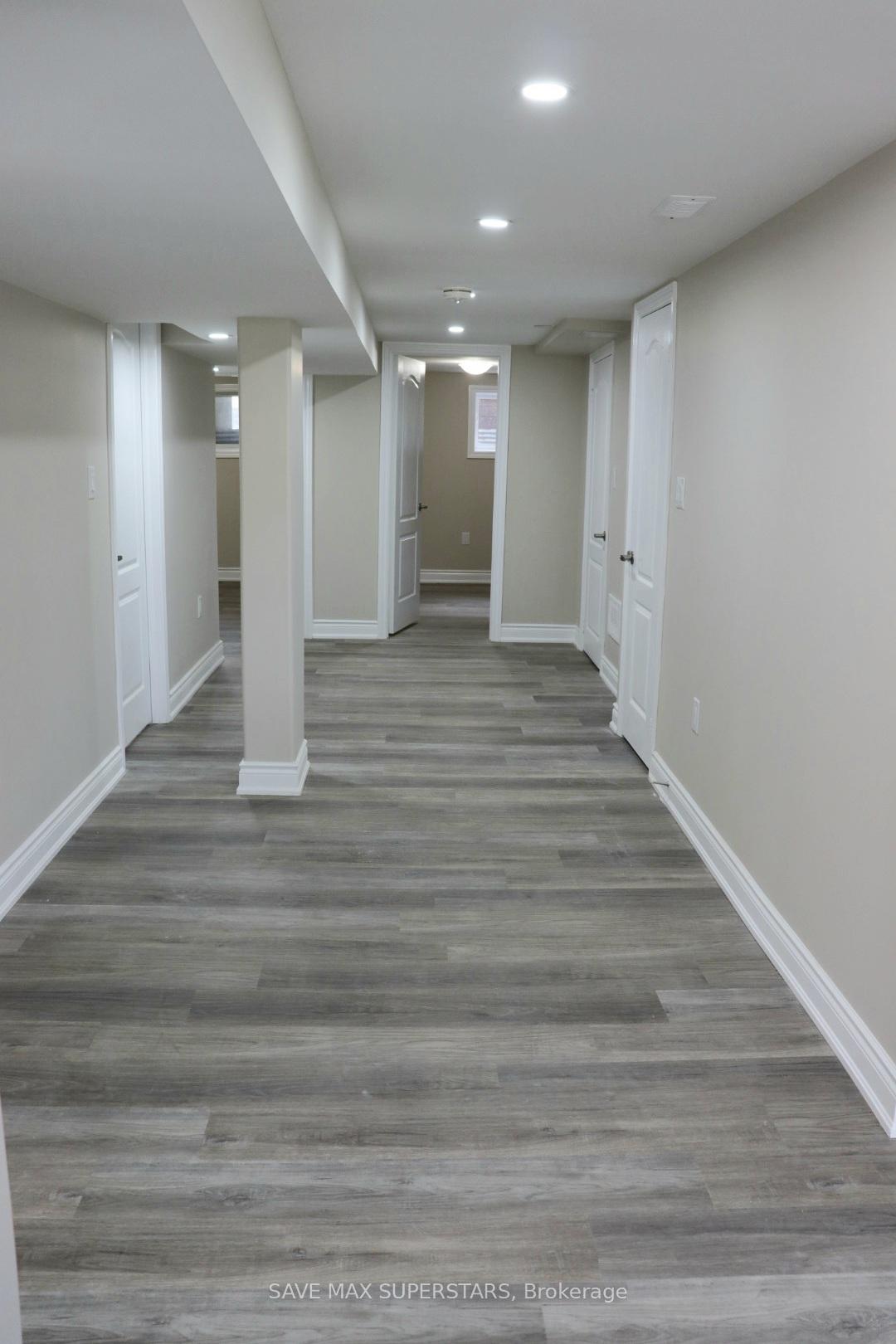 Photo 5 of Unit Unit 2, 56 Sanford Crescent, Brampton, Northwood Park — HOMEH