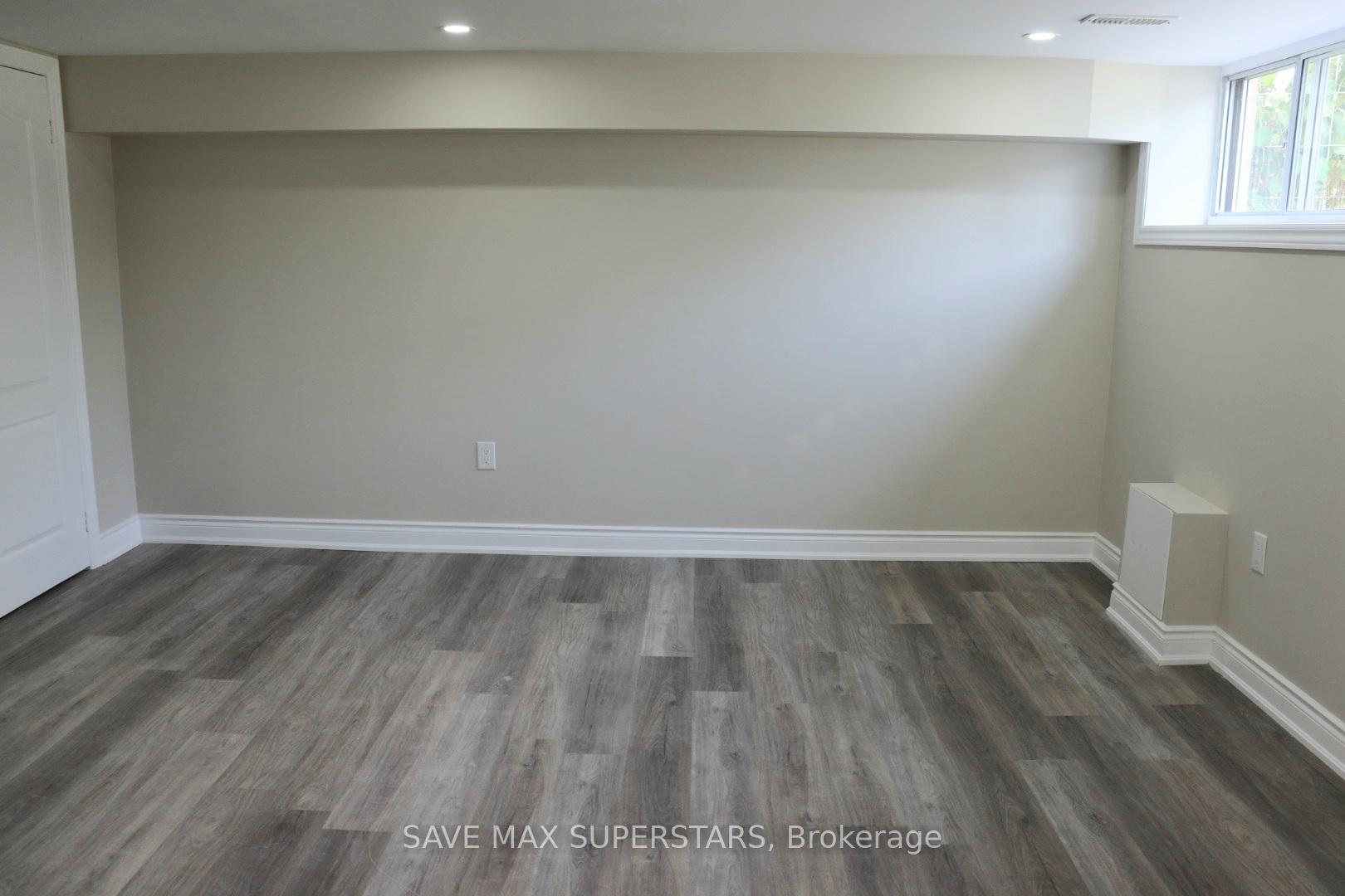 Photo 8 of Unit Unit 2, 56 Sanford Crescent, Brampton, Northwood Park — HOMEH