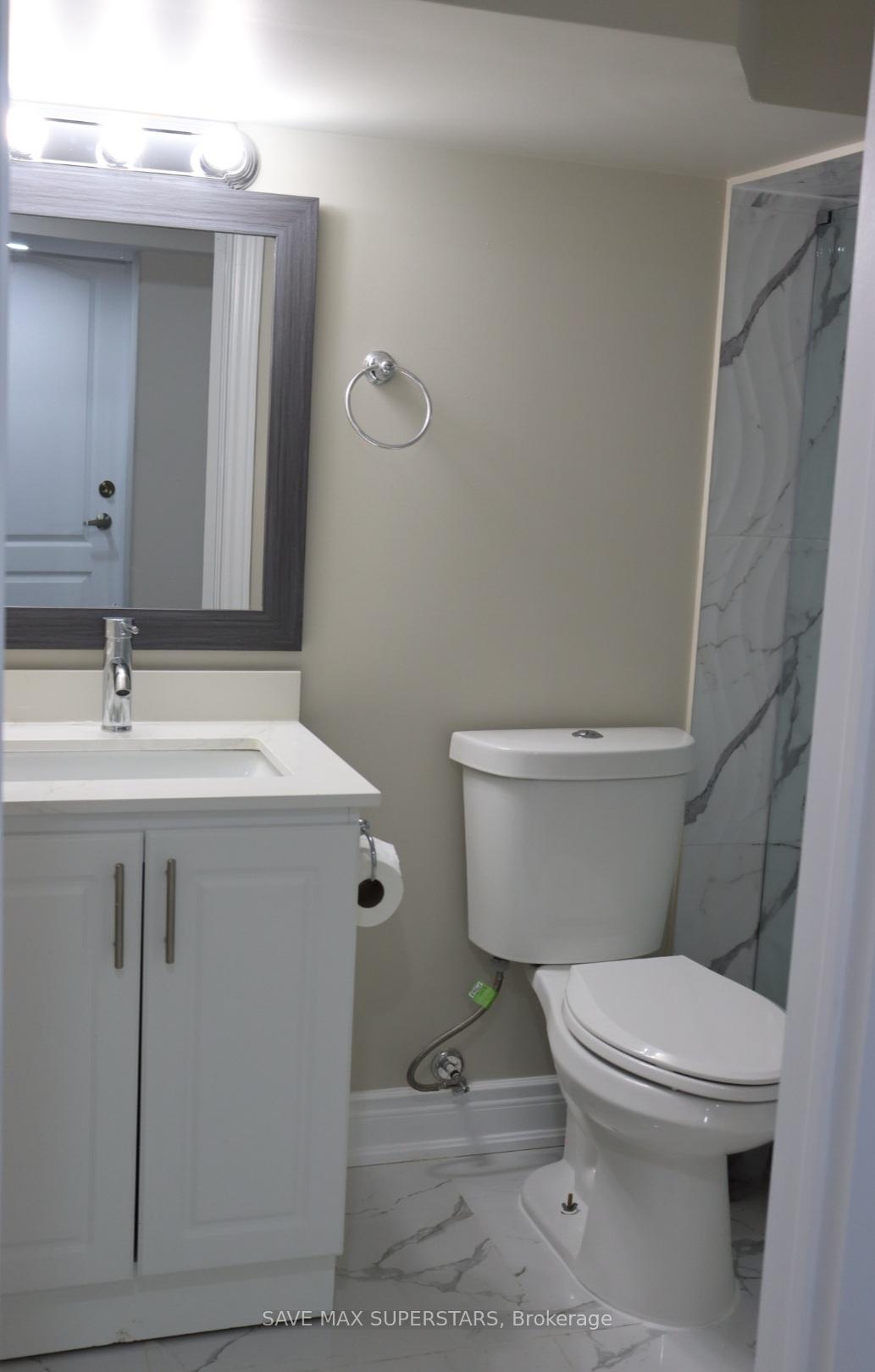 Photo 9 of Unit Unit 2, 56 Sanford Crescent, Brampton, Northwood Park — HOMEH