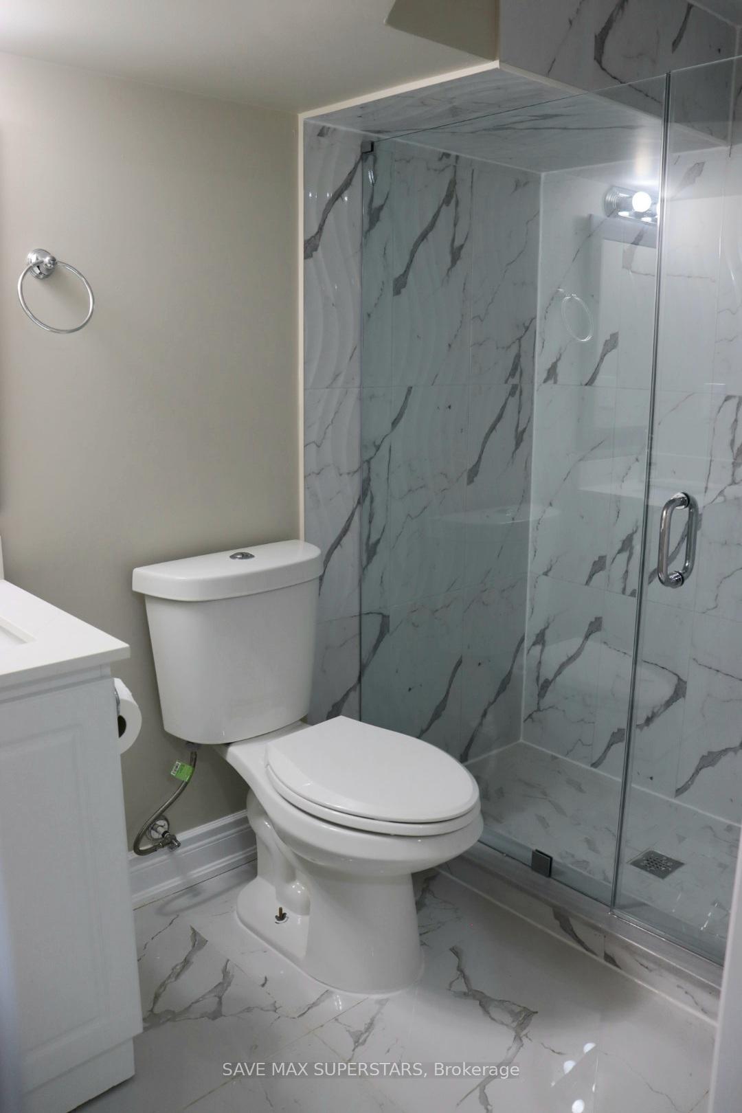 Photo 11 of Unit Unit 2, 56 Sanford Crescent, Brampton, Northwood Park — HOMEH