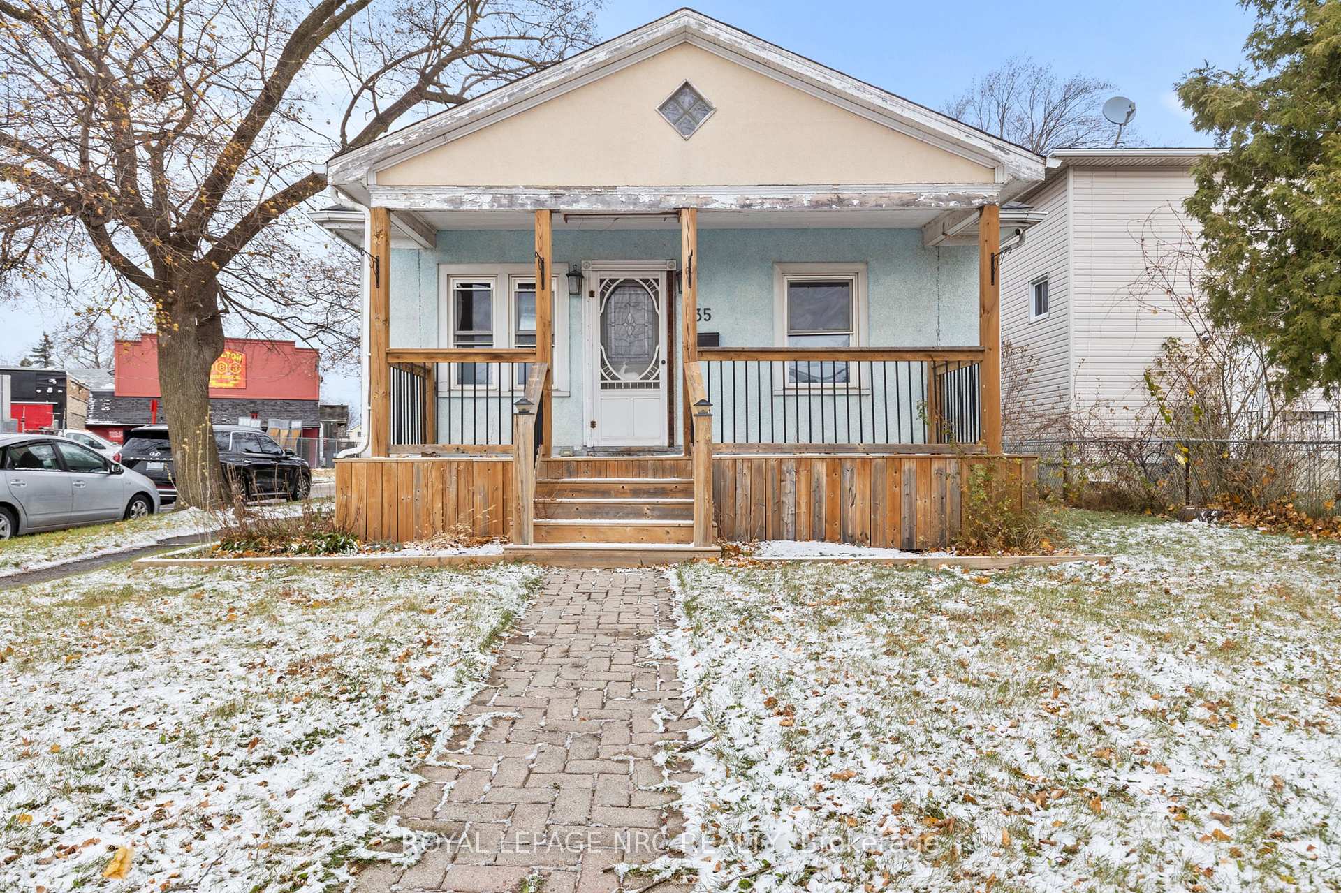 Photo 1 of 35 Carlton Street, St. Catharines, Haig — HOMEH